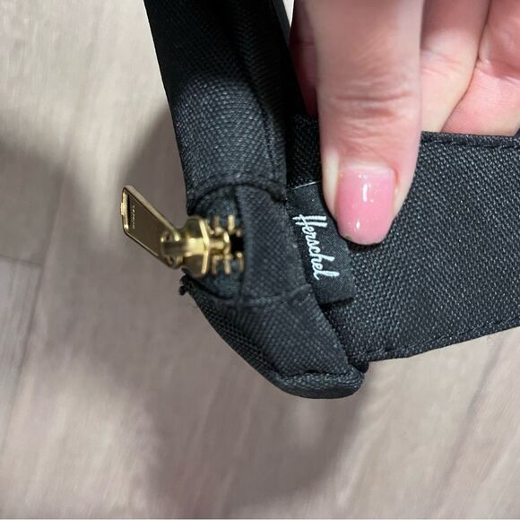 Herschel Supply Black Canvas Hip Pack Belt Bag - Picture 4 of 10